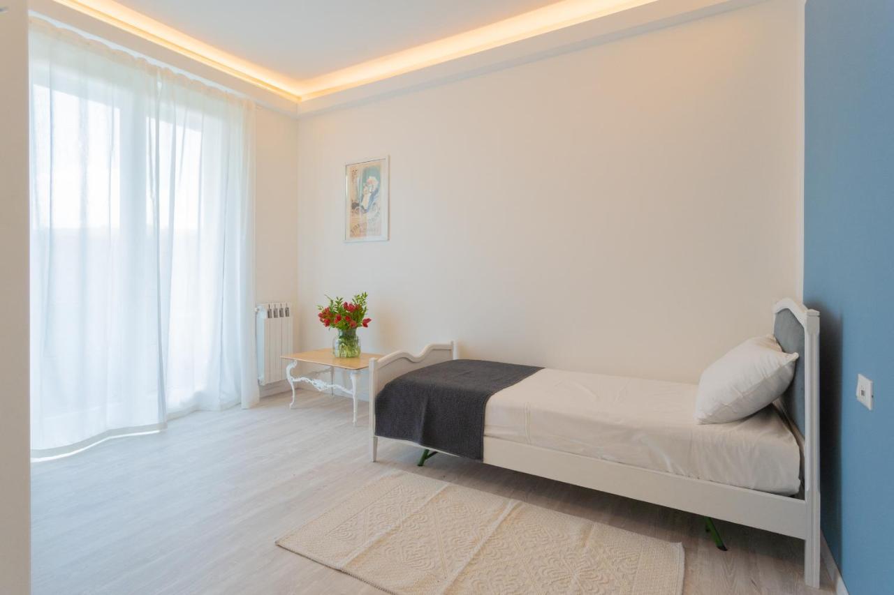 Acqua Chiara Apartment By Rent All Como 东戈 外观 照片